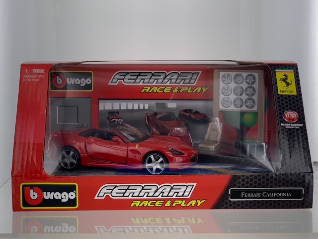 Ferrari California Convertible Race and Play - 1:32